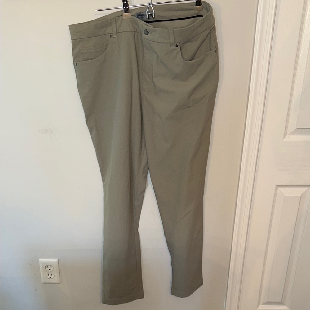 Men's Tan Pants